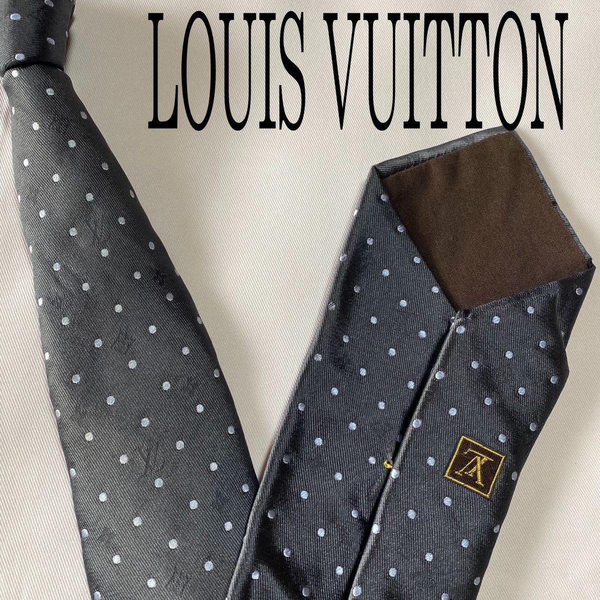 【極美品】 ルイヴィトン　LOUIS VUITTON ネクタイ　モノグラム　ドット　グレー　イタリア製　シルク100% グレー ネクタイ