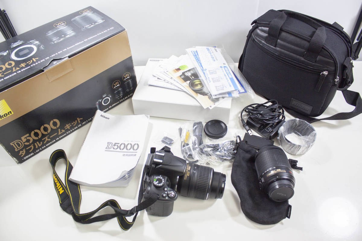 Nikon D5000 ダブルズームキット 一眼レフカメラ レンズ 18-55mm F3.5