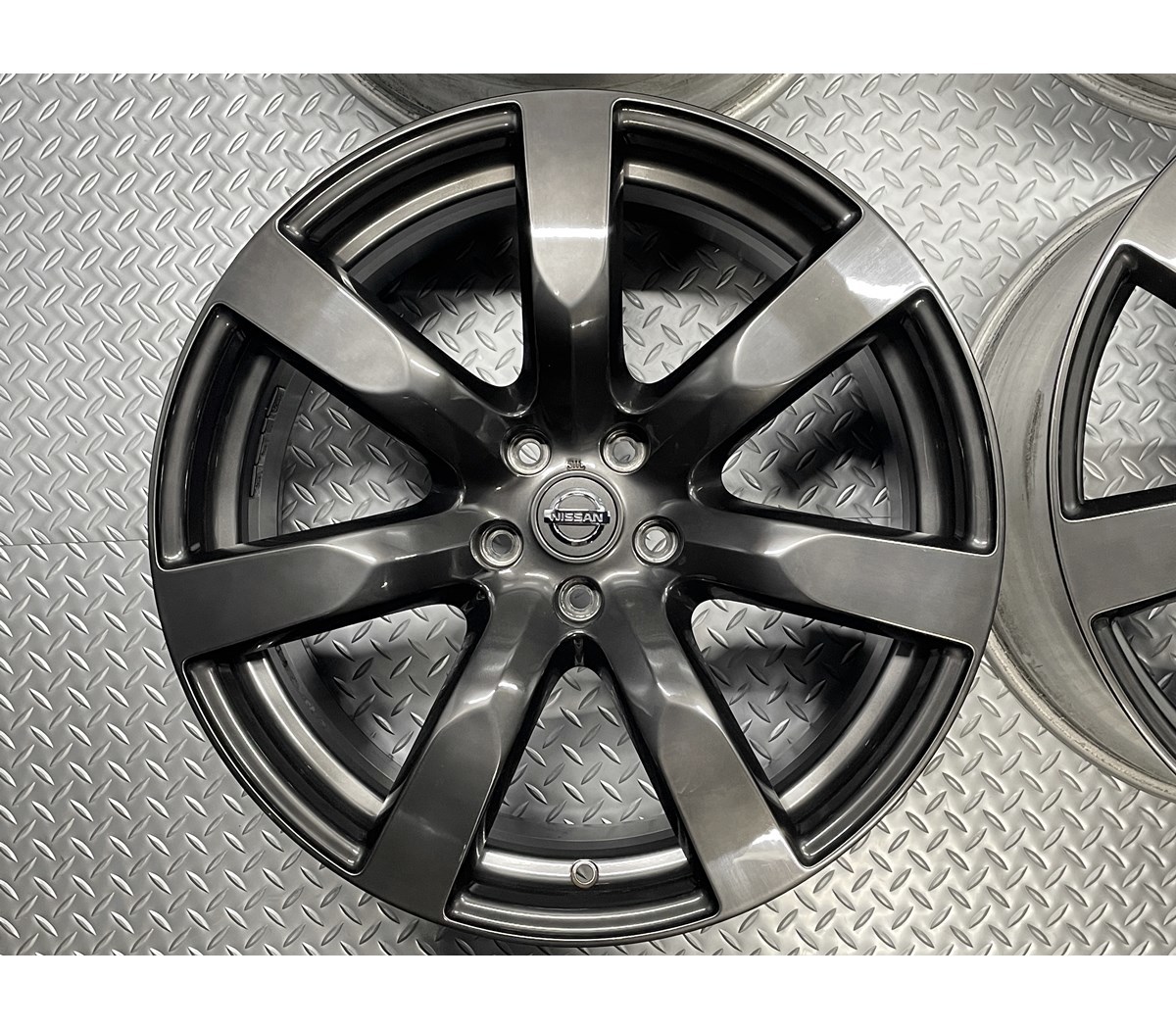 R35純正ホイール 20インチ 9.5J PCD114.3-