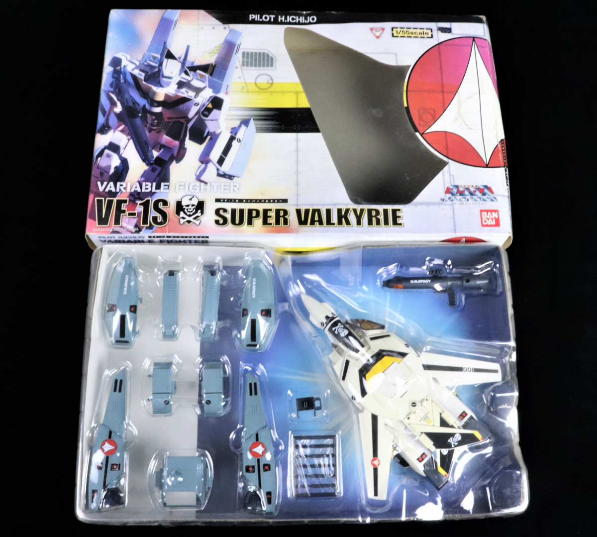 BANDAI バンダイ 1/55 スケール VF-1S SUPER VALKYRIE スーパー