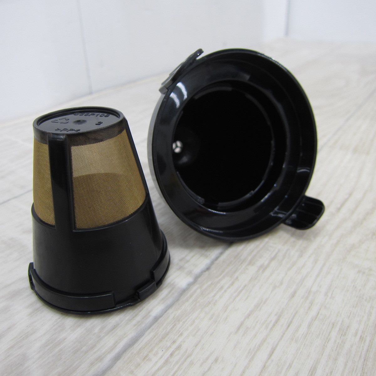 PB3077【美品】UCC ドリップポッド 一杯抽出 コーヒーマシン カプセル式 DP3 ホワイト コーヒーメーカー