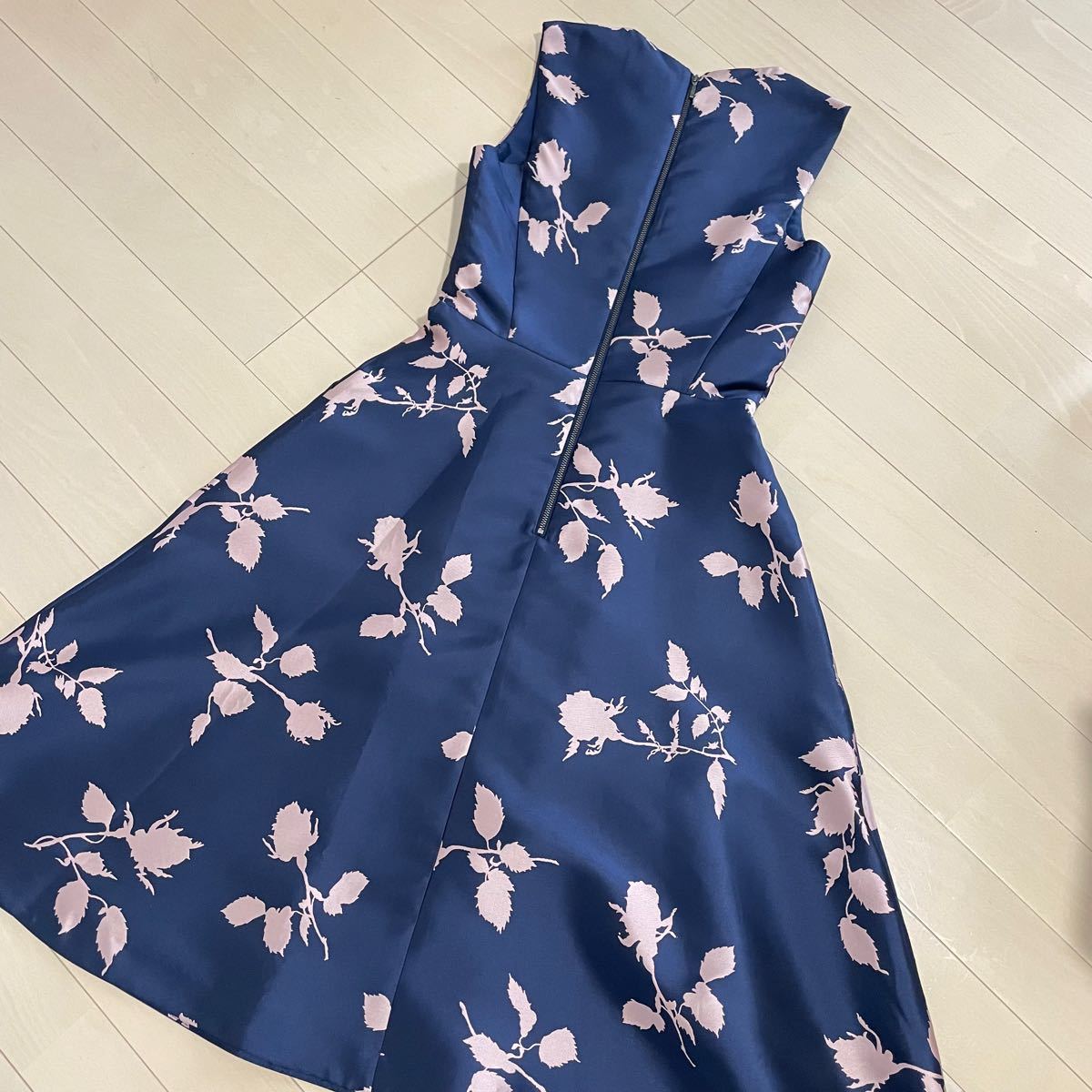 新品タグ付き フェイズエイト 花柄ワンピース ドレス パーティー