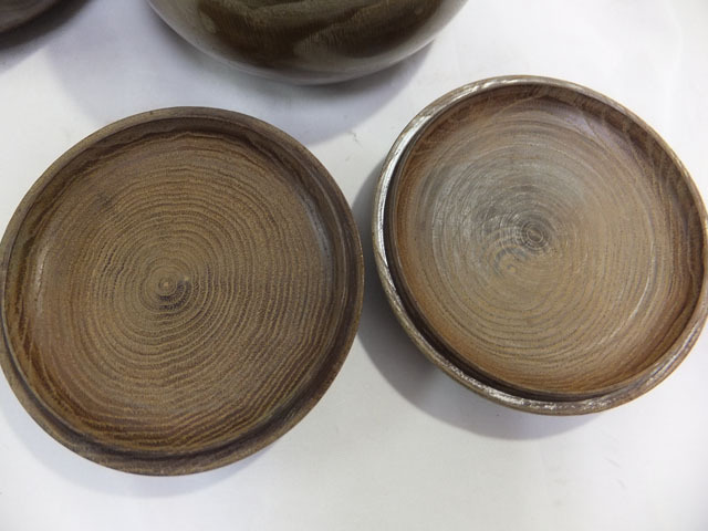 囲碁◇碁石◇本蛤 那智黒 34号(9.5~10mm)直径約20mm 木製碁笥付き 白