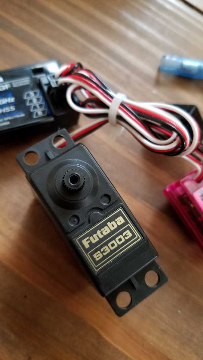 フタバ アンプ(ブラシモーター用) 受信機(2 4GHz) サーボ セット フタバ アンプ(ブラシモーター用) 受信機(2 4GHz) サーボ セット