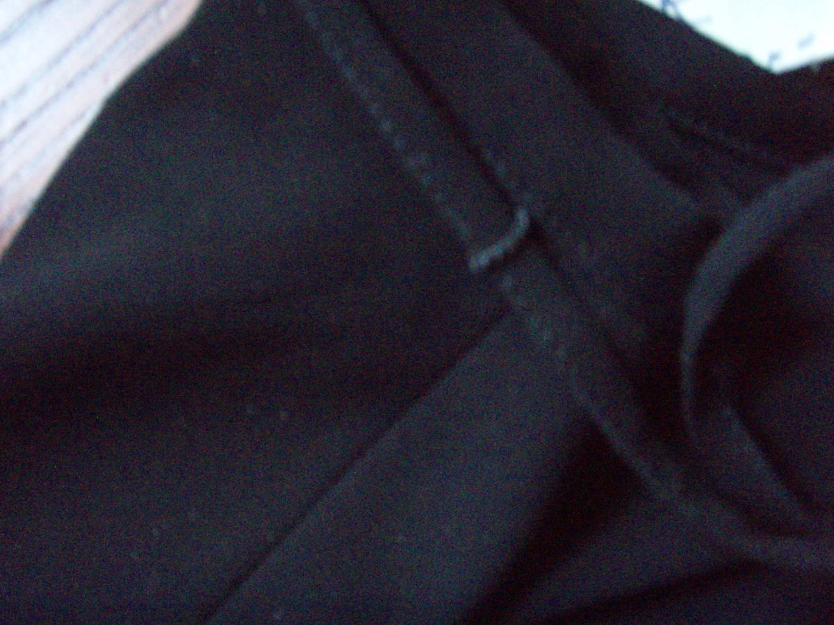 組曲　KUMIKYOKU オンワード樫山　付属ウエストリボンベルトがうれしい　シンプルひざ丈黒スカート　３６_画像8
