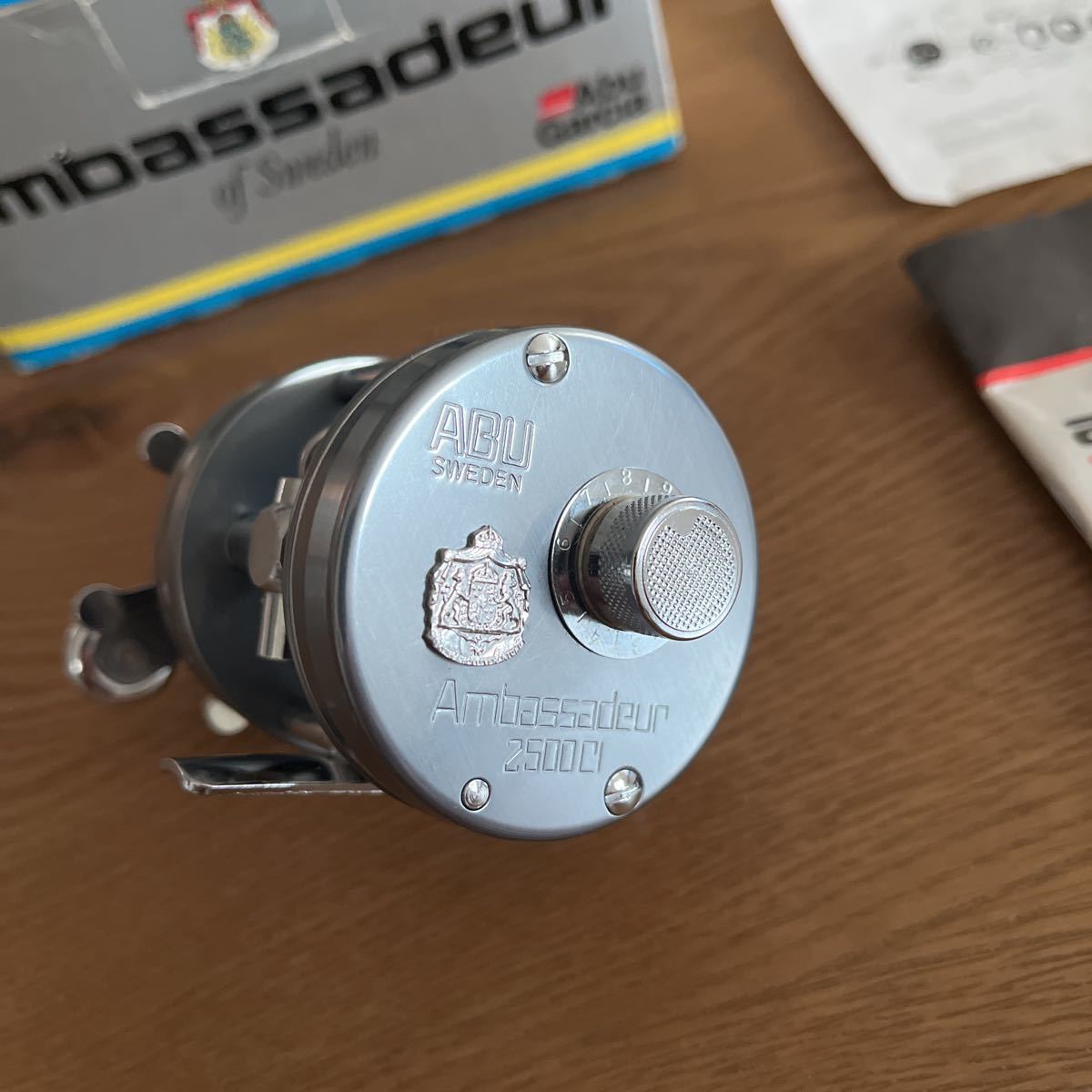 未使用 ABU 2500Cl 箱付属付き/アブ ブルーグレー ambassadeur 2500CL