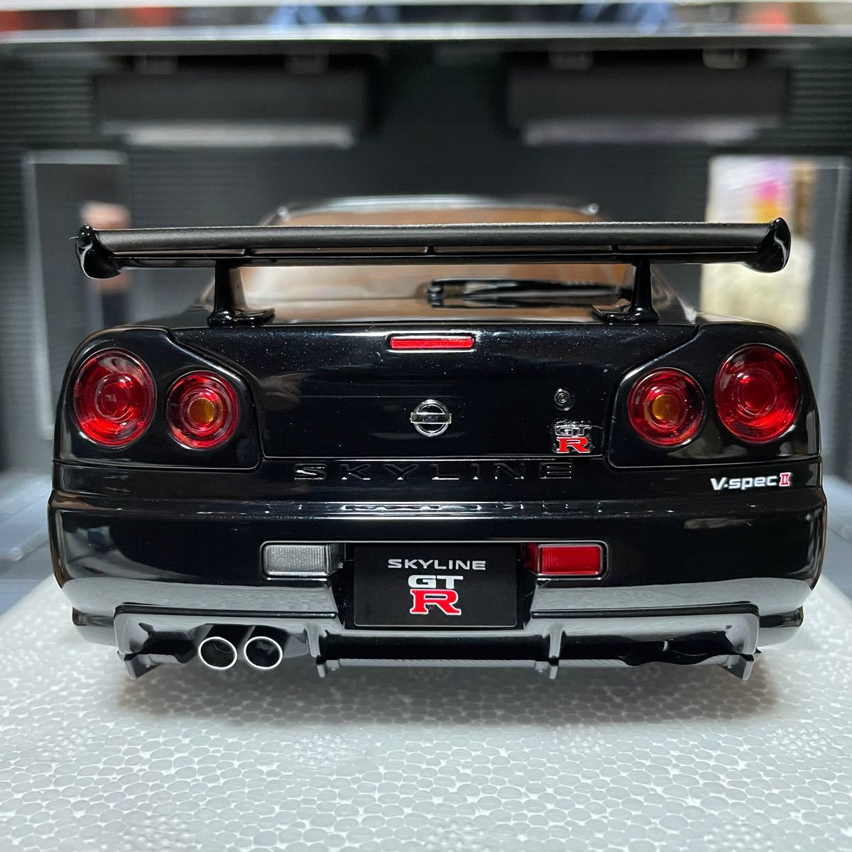 未展示品オートアート1/18スカイライン GT-R R34 V-SPEC II