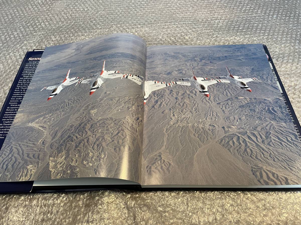 最低価格の 洋書☆サンダーバーズ【40周年写真集】米国空軍☆アクロバット 航空機一般