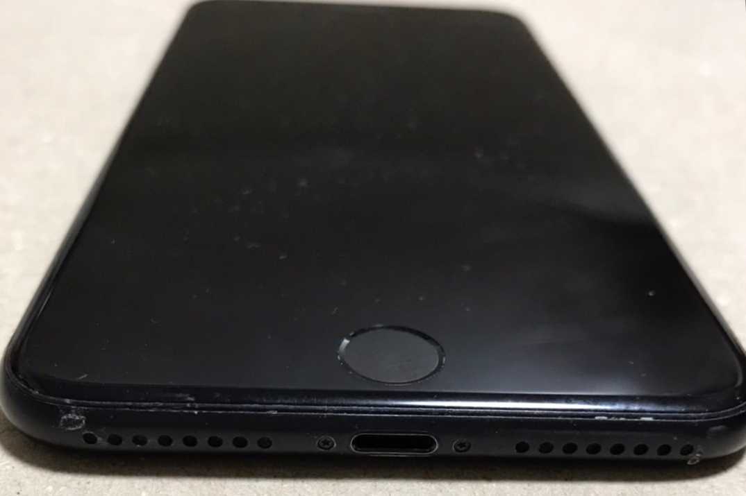正規品直輸入】 iPhone 7 Plus Jet Black 128 GB SIMフリー setonda.com