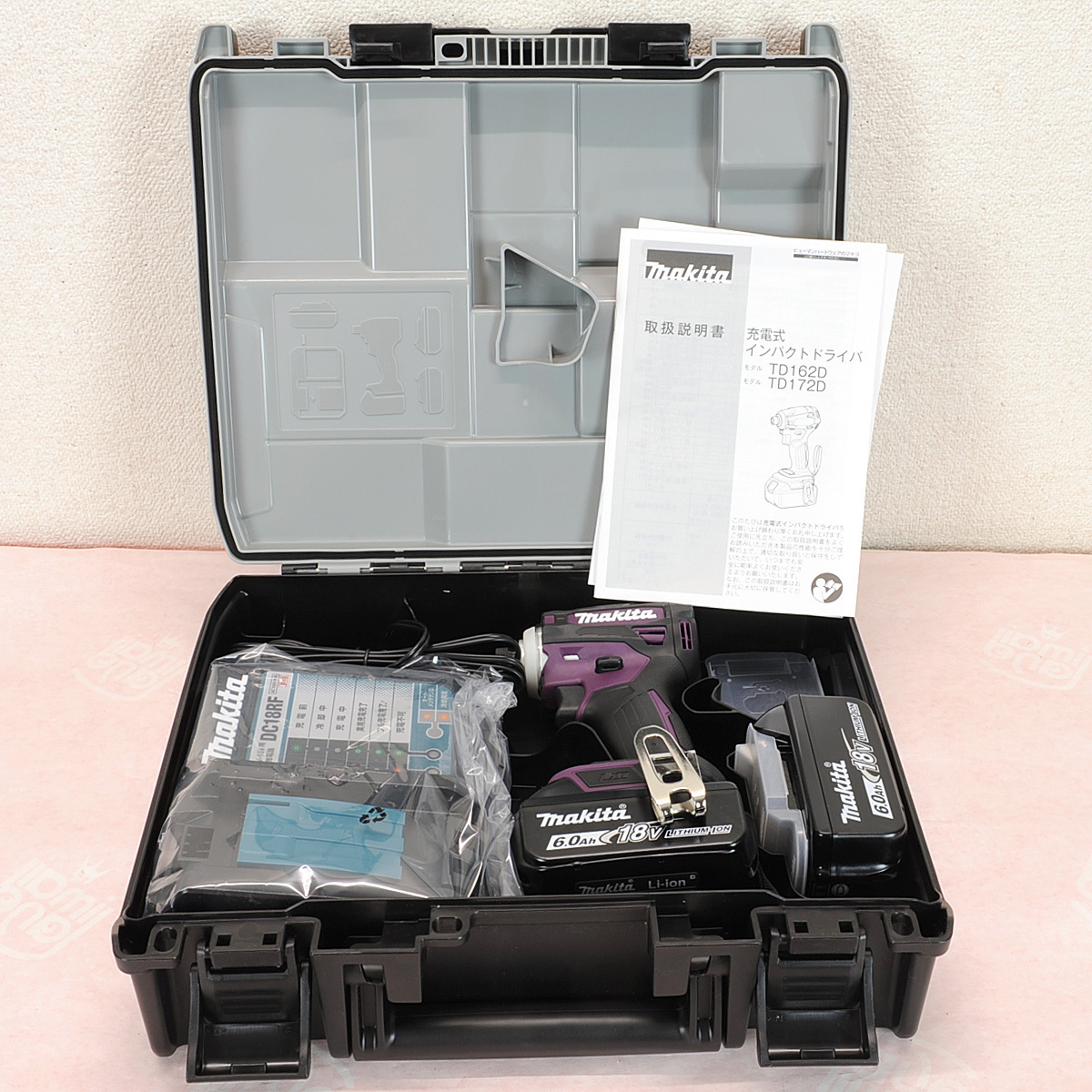 未使用 マキタ インパクトドライバ TD172DGXAP パープル 18V 6.0Ah