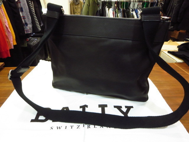 BALLY バリー レザー ショルダーバッグ BAG 鞄 黒 ブラック BLACK_画像2