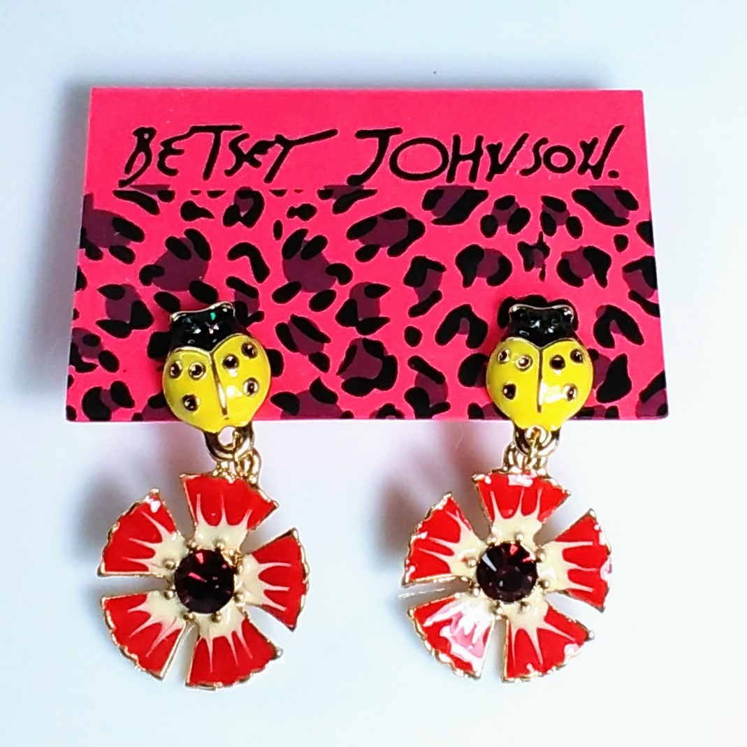 Betseyのフラワーガーデンシリーズ　スタッドピアス　１点限り　最終お値下げ_画像1