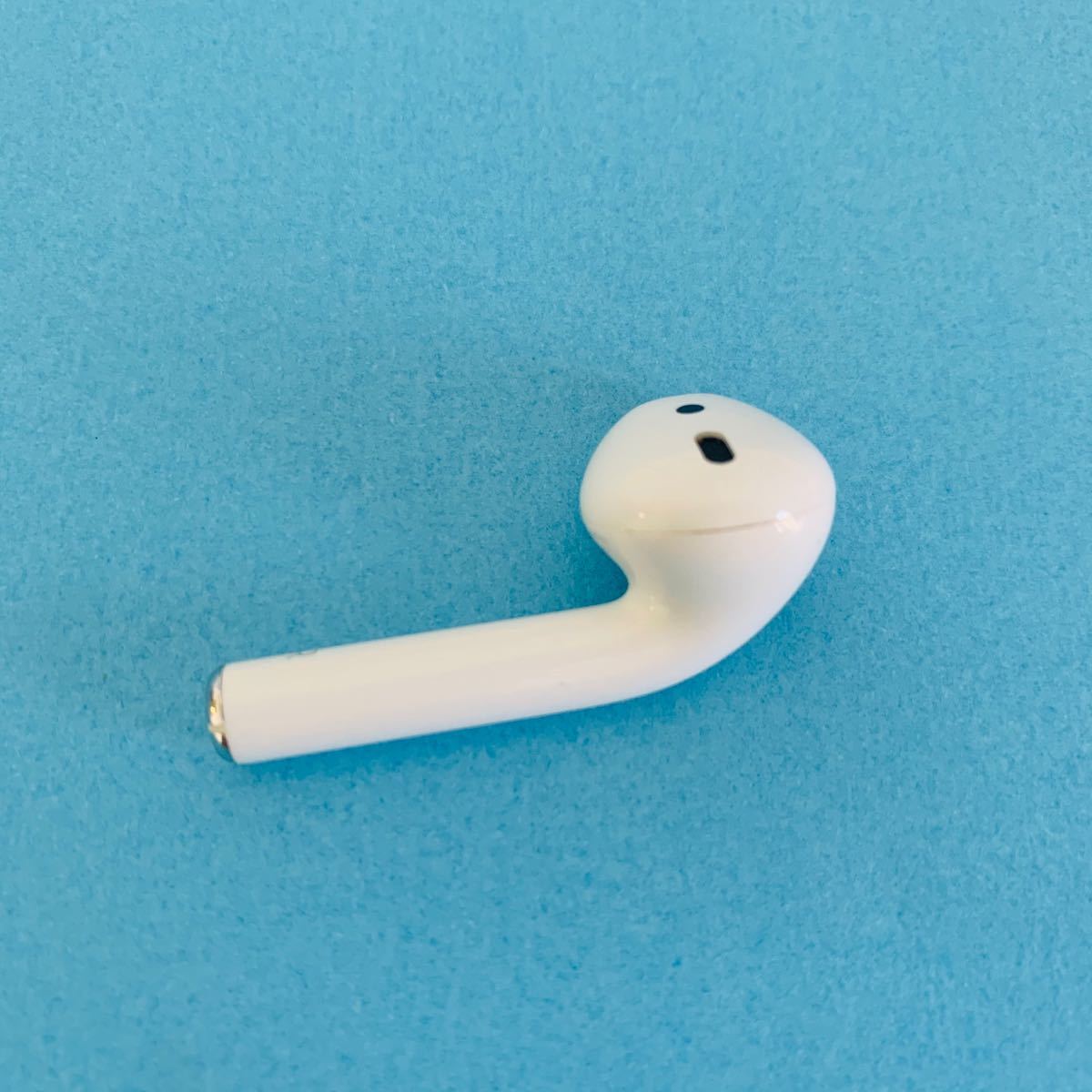 Apple国内正規品　 AirPods 第2世代　右耳　純正品　Ｒのみ