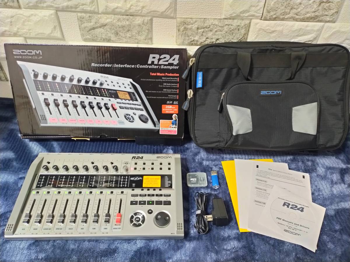ZOOM R24 専用バッグ付き www.weblime.pt