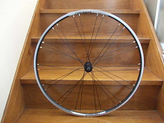 В переводе Merida Cross Bike Front Wheel 700C