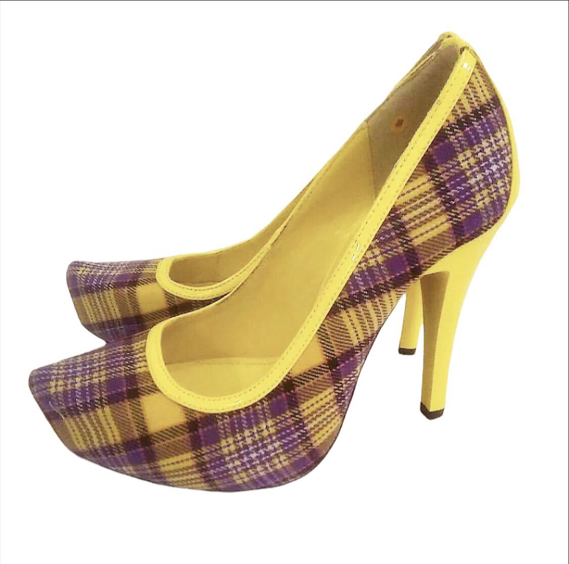 Pure Soeur yellow . purple. check. heel new goods unused goods! right pair is approximately 23,5cm. left pair is 22,5cm