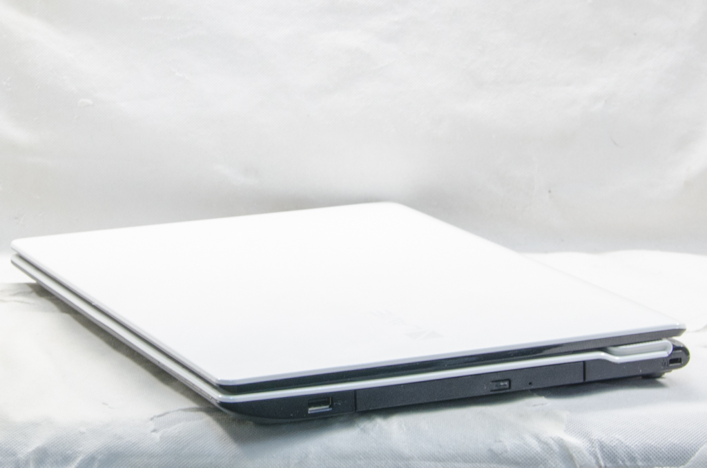 NEC PC-NS350 BAW クリスタルホワイト - 通販 - blog.queroterravista