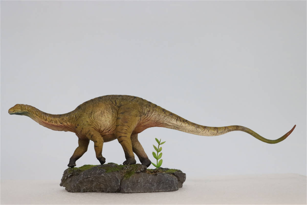 1/35 サイズ ディクラエオサウルス ディクレオサウルス 恐竜 リアル フィギュア PVC プラモデル おもちゃ プレゼント グリーン (台座付き)_画像1