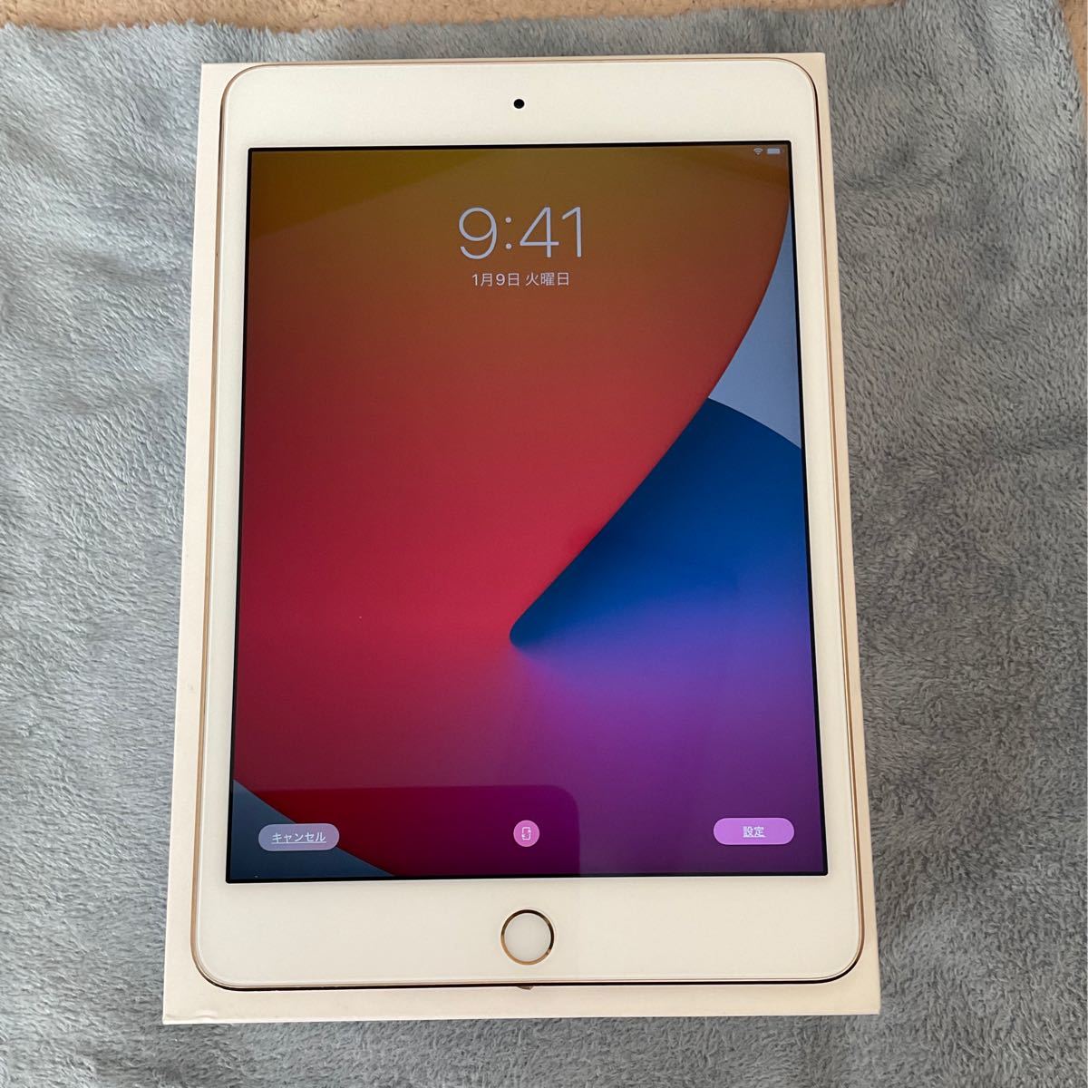 iPad mini 4 Wi-Fi 128GB ゴールド Wi-Fiモデル アイパッド（¥25,000