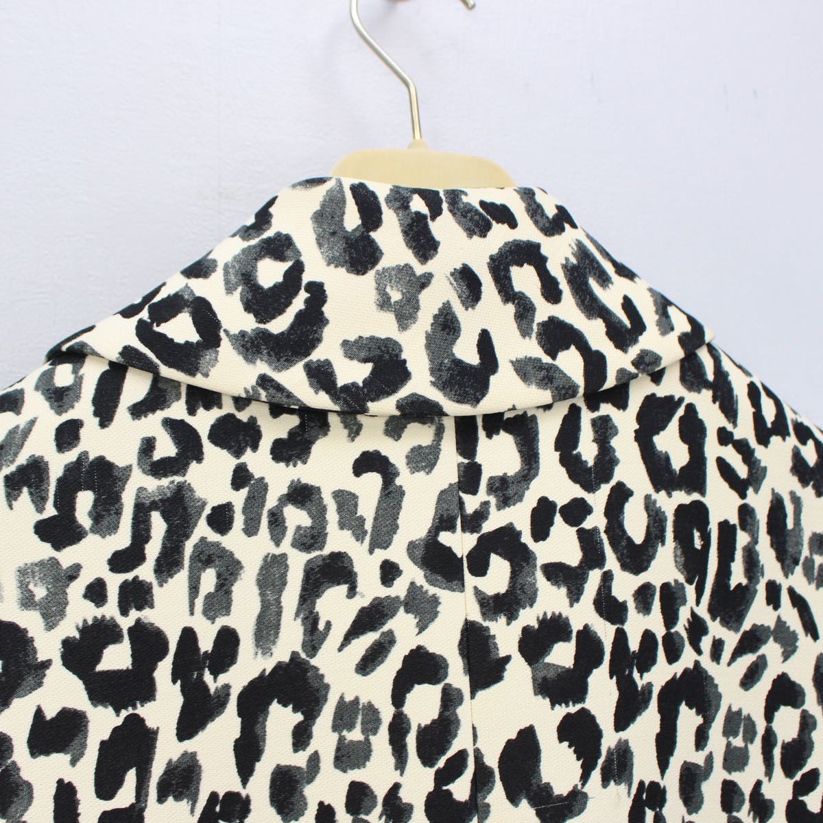 CHLOE LEOPARD PATTERNED WOOL SILK COAT MADE IN SLOVAKIA/ Chloe Leopard pattern wool silk coat 