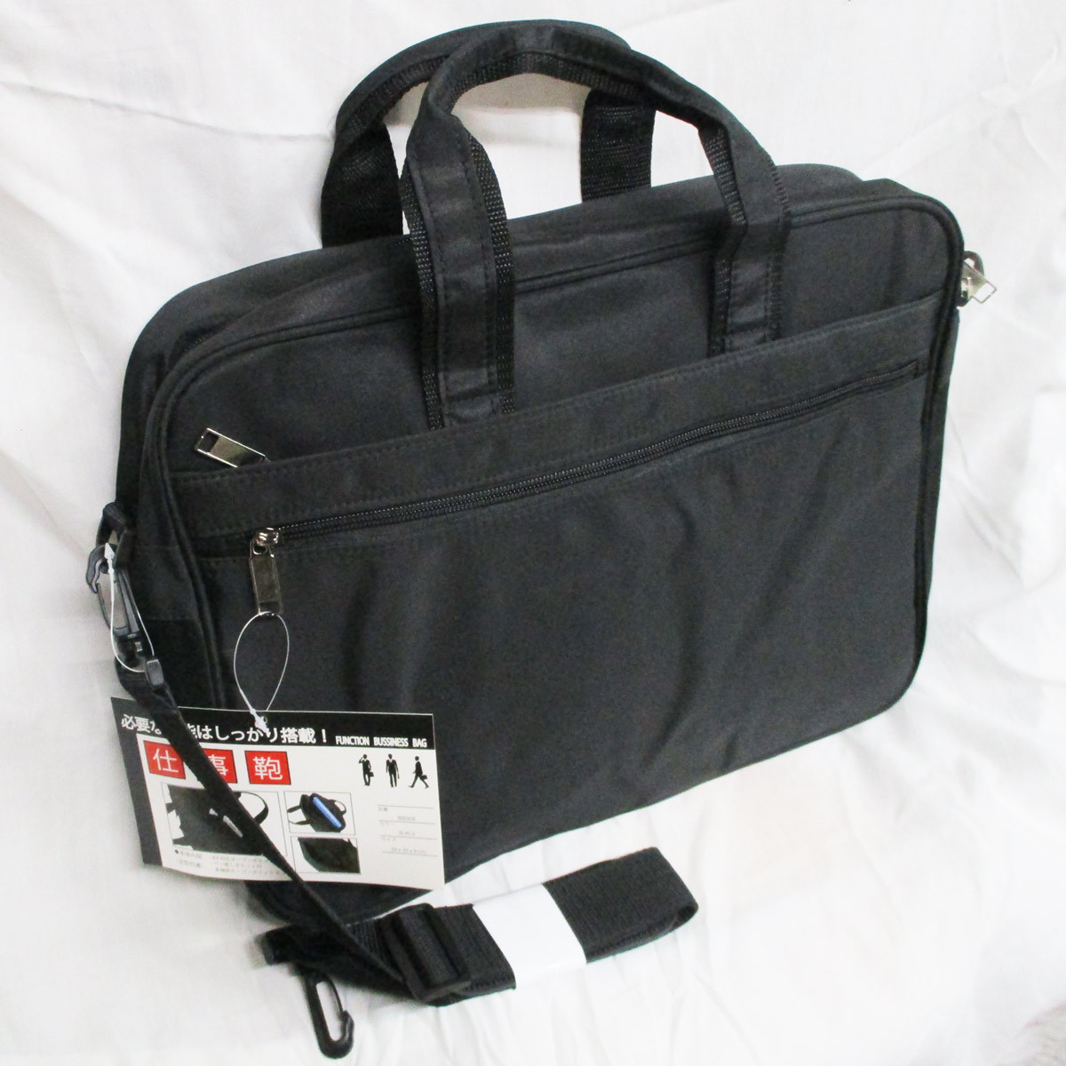 送料無料 ビジネスバッグ ブリーフケース ショルダーバック 仕事鞄 B4サイズ対応 39ｘ30x9ｃｍ_画像2