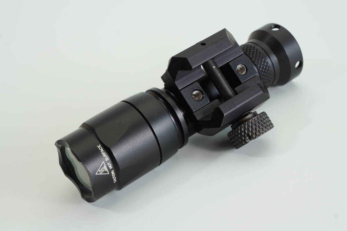 Yahoo!オークション - Surefire KX1A M300 200 Lumen (Leupold Yahoo!オークション - Surefire KX1A M300 200 Lumen (Leupold