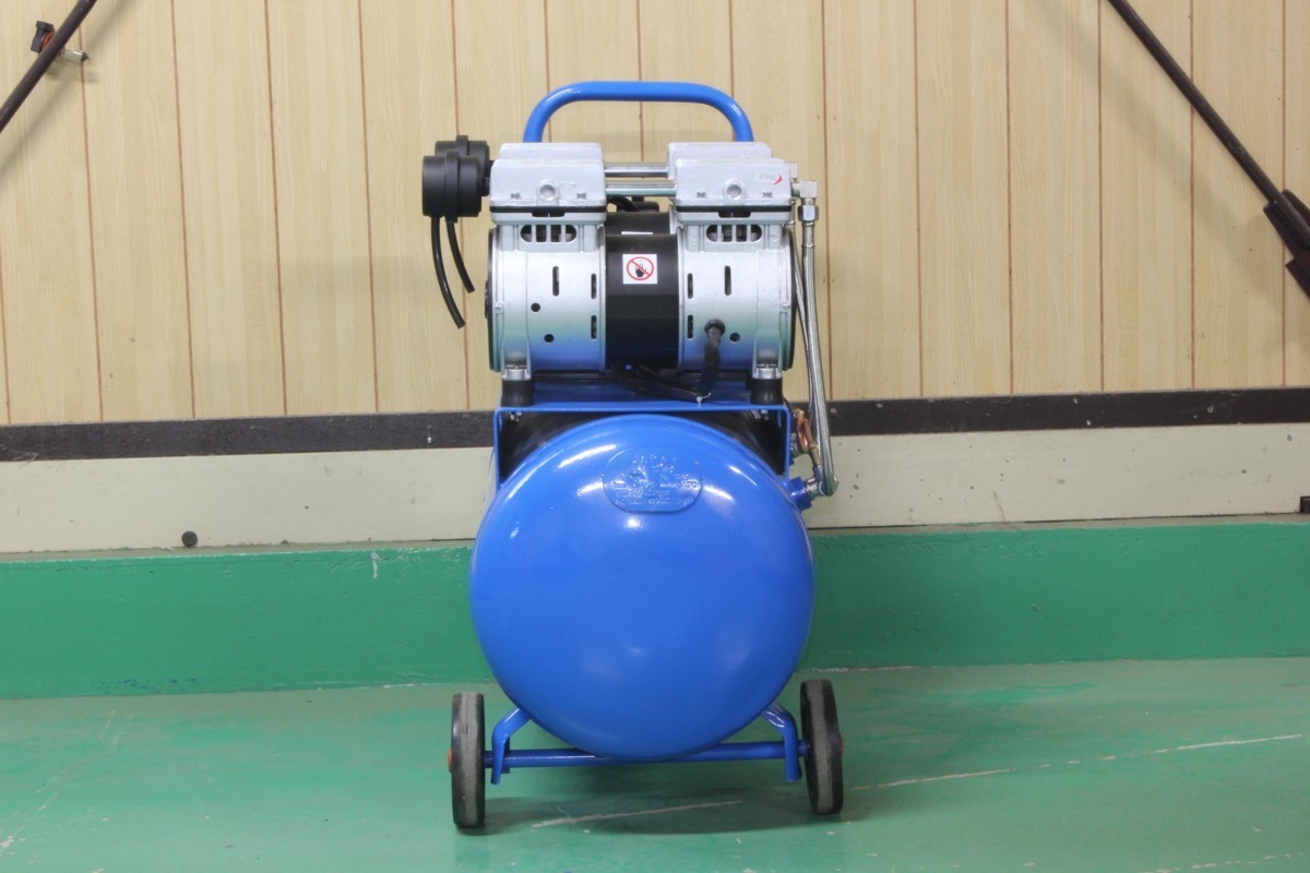 SKTOKI 静音タイプ エアー コンプレッサー オイルレス 50L SKTOKI 静音タイプ エアー コンプレッサー オイルレス 50L