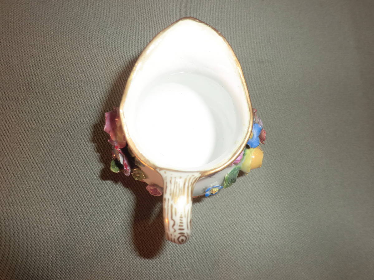　　マイセン　ミルクカップ　外部に美しい花柄付　希少作品　美品　寸法　ｈ７５ｘｗ４８ｘ８３ｍｍ　_画像5