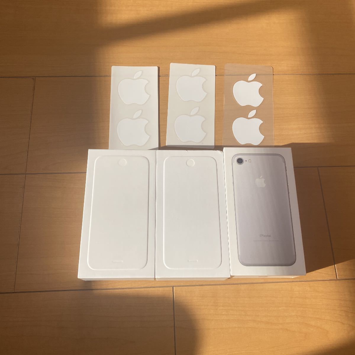 iPhone6シルバー空き箱1個  iPhone6ゴールド空き箱1個iPhone7シルバー空き箱1個　 付属シール3個セット