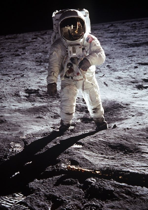 月面着陸 アポロ11号 1969年 NASA 絵画風 壁紙ポスター 特大A1版585×830mm（はがせるシール式）009A1_画像1