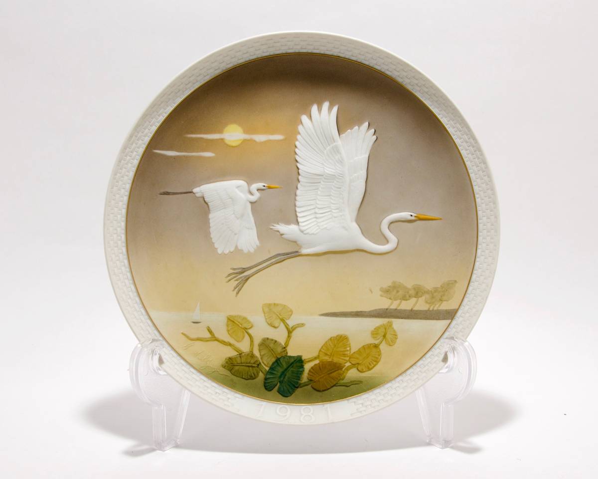 フッチェンロイター「２羽の白鶴」 原作：Hans Achtziger 絵皿 イヤープレート 1981年 特別限定品 直径26cm