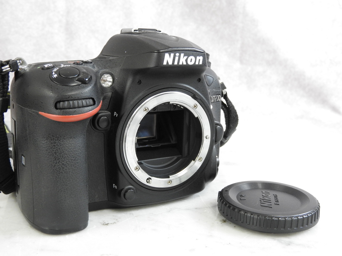 ☆ Nikon ニコン D7200 一眼カメラ / DX VR AF-S NIKKOR 18-140mm 1:3.5-5.6 G ED レンズ セット 箱付き ☆中古☆_画像2