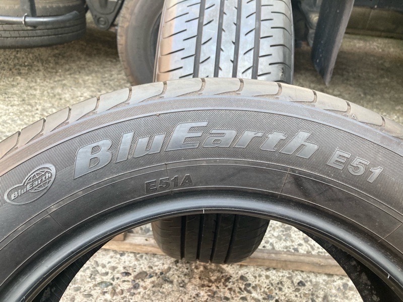 国内初の直営店 ヨコハマ ブルーアース E51 225/60R17 タイヤ - www