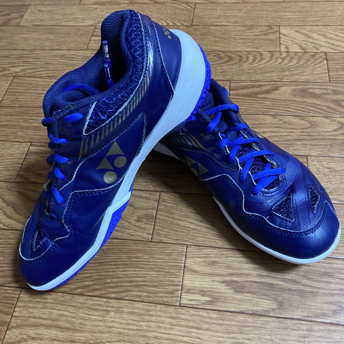 人気ブランドの 【SHB670(062) 25.0】YONEX(ヨネックス) バドミントン