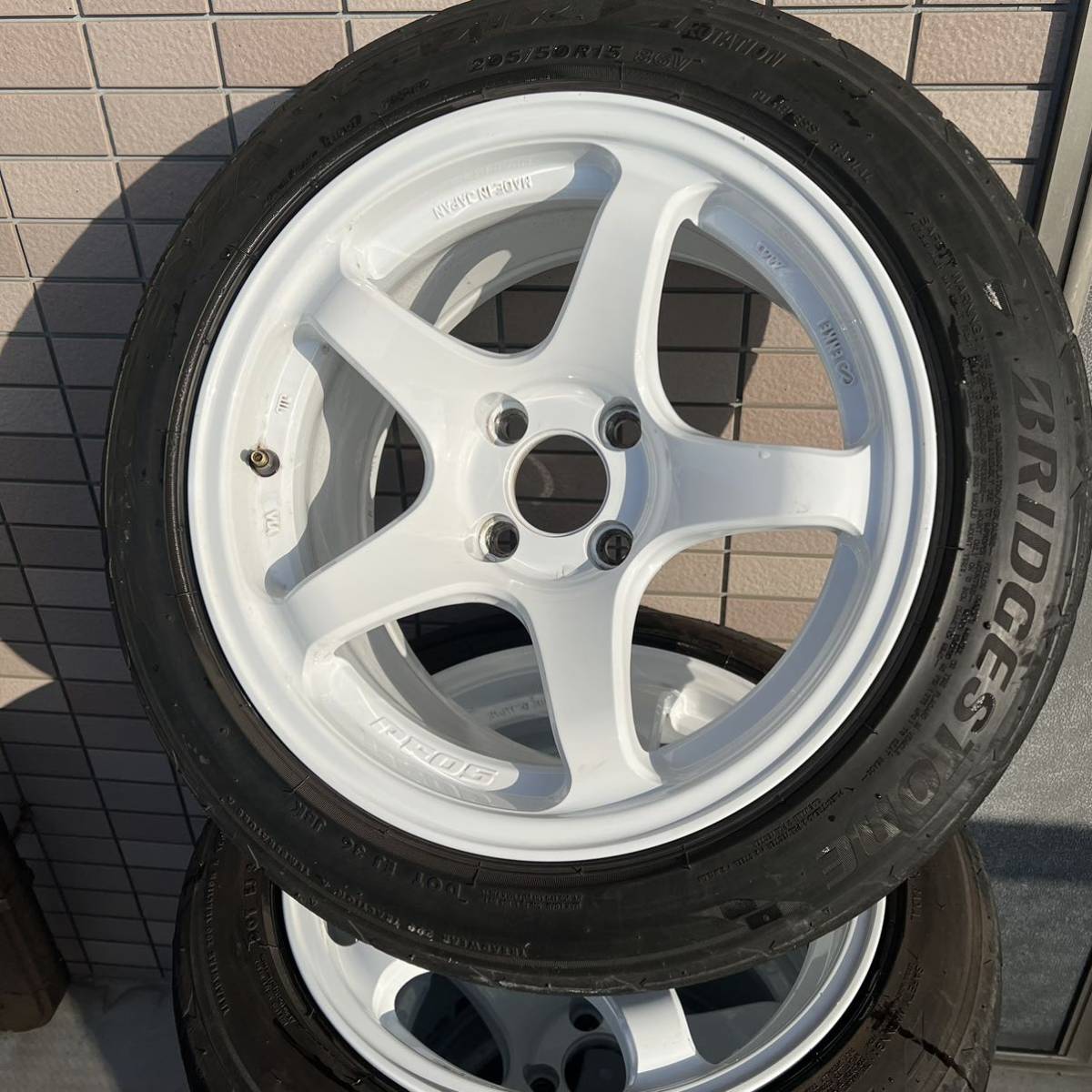 Yahoo!オークション - エンケイ ホイール PF05 15インチ 8j +25 Yahoo!オークション - エンケイ ホイール PF05 15インチ 8j +25