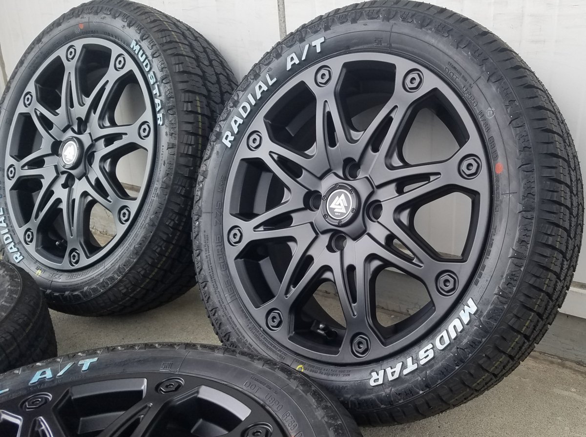 最安値級価格 送料込 ヨコハマジオランダーX-AT 165 65R15 タフト