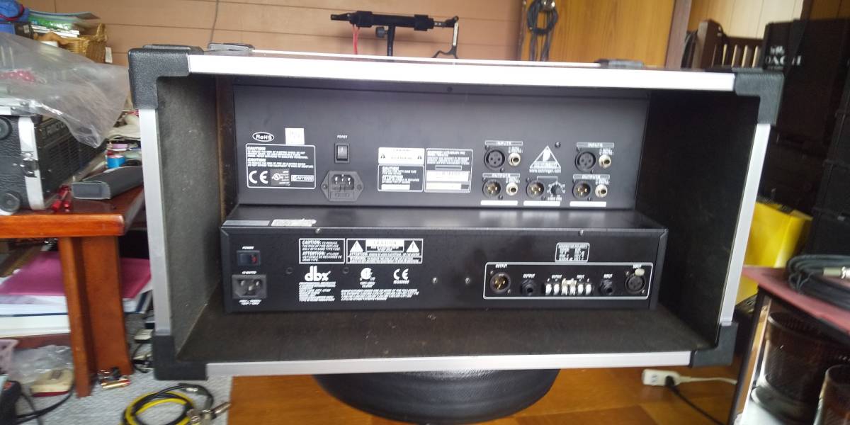 ベリンガーFBQ6200 dbx2031イコライザーの出品です