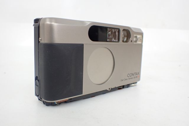 【ジャンク・部品取り】 CONTAX T2 高級コンパクトフィルムカメラ 京セラ コンタックス △ 65910-8_画像2