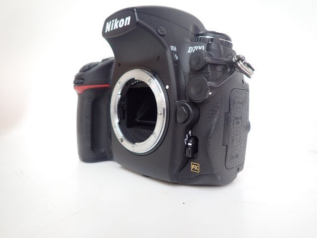 【美品】 Nikon ニコン D700 デジタル一眼レフカメラボディ FXフォーマット フルサイズ機 元・説明書箱付 ショット数 6424枚 △ 6550E-1_画像3