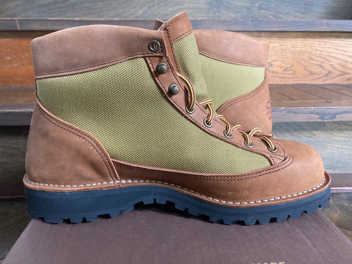 種類豊富な品揃え リバイバル ダナーライト KHAKI REVIVAL LIGHT