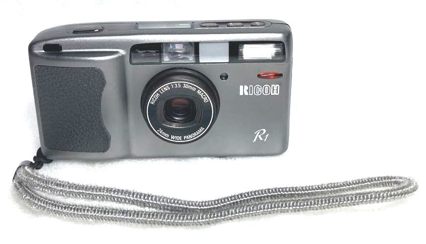 カメラ フィルムカメラ ☆とても綺麗☆Ricoh R1 リコー コンパクトフィルムカメラ テスト用の 