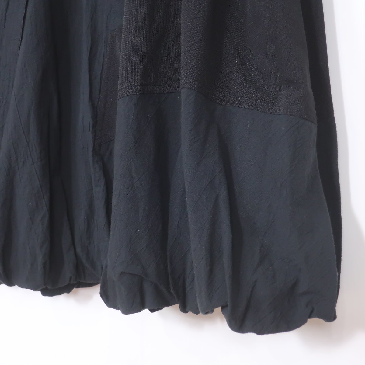 SARASA サラサ★バルーンスカート ひざ丈 サイズM-L モードなデザイン♪春物 ブラック系＊W1455の画像3