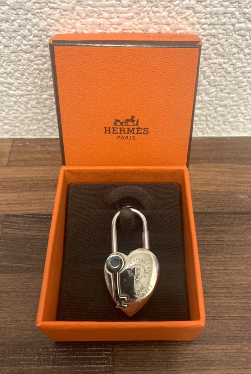 古典 HERMES エルメス カデナ ハート シルバー チャーム 極美品 eu