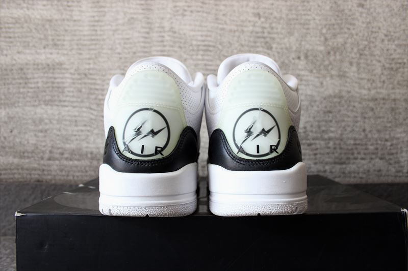 【中古】NIKE AIR JORDAN 3 RETRO SP FRAGMENT DESIGN 26.5cm エア ジョーダン 3 フラグメント DA3595-100_画像3