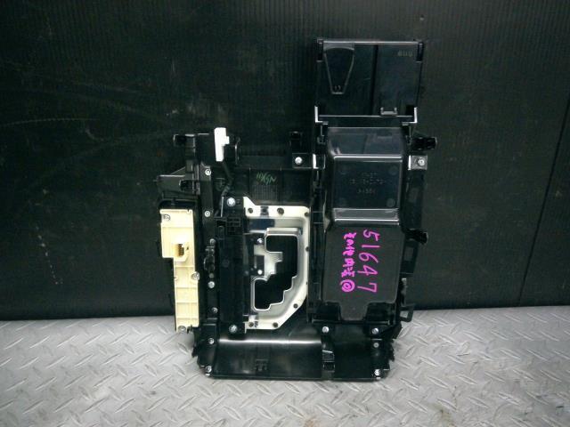 アルファード 3BA-AGH30W クラスタフィニッシュパネル_画像2