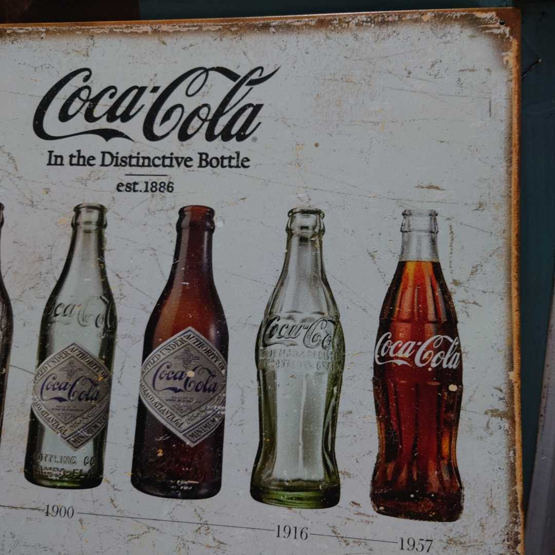 中古 ★ コカコーラ COCA-COLA メタルサイン 歴代 ボトル In the Distinctive Bottle 看板 / アメリカン ダイナー 50's 60's_画像4