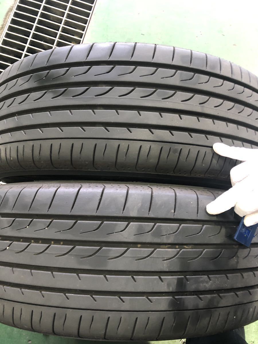 215/60R17 ヨコハマ　ブルーアース　RV02 バリ山　20年製　タイヤのみ　2本セット_画像1