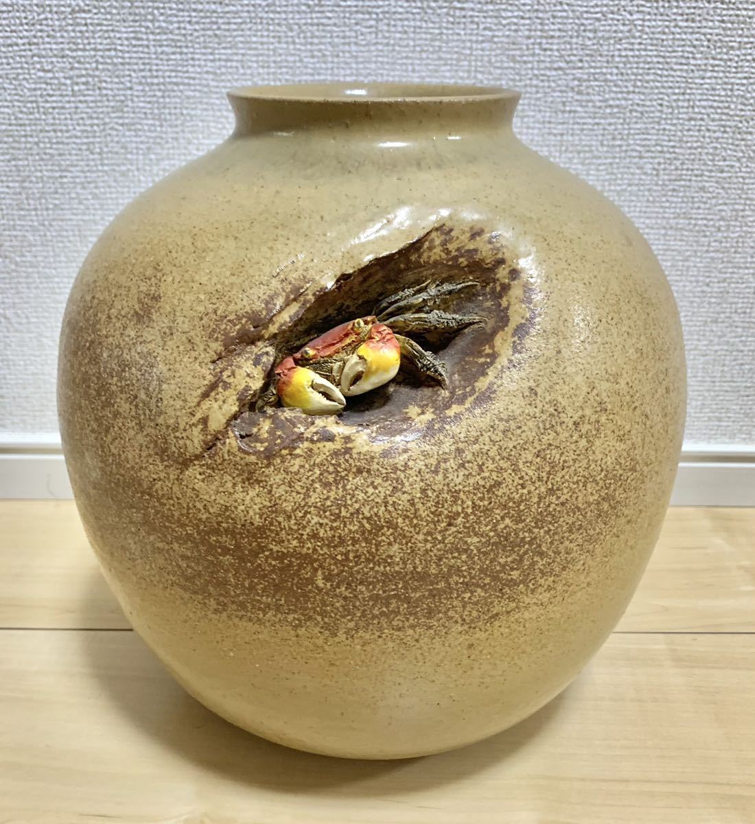 伊予松山 水月焼 細密蟹彫 花瓶 飾壷 花器 楽山焼 villa-cesare.com