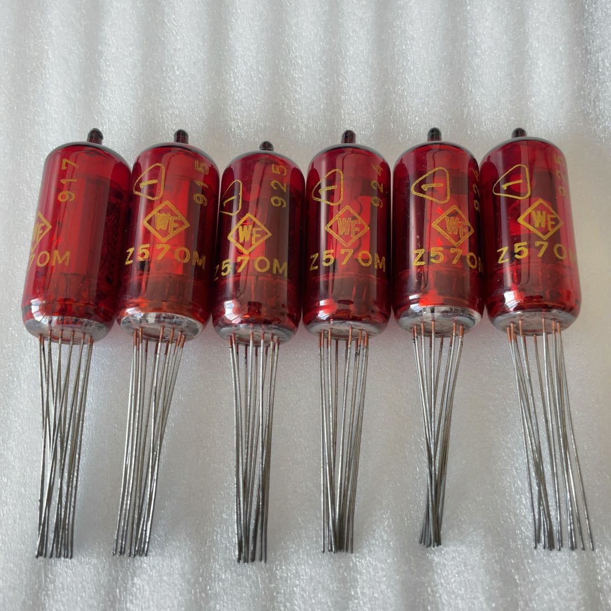 ベンチ 収納付 【新品動作確認済み】ニキシー管 IN-8 6本セット
