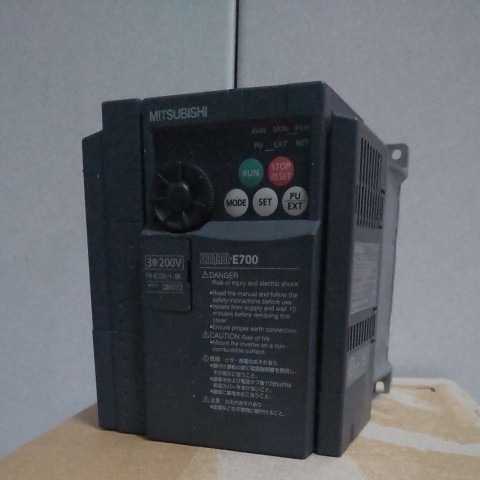 三菱 MITSUBISHI FR-E720-1.5K FR-E720 ミツビシ インバーター 三菱